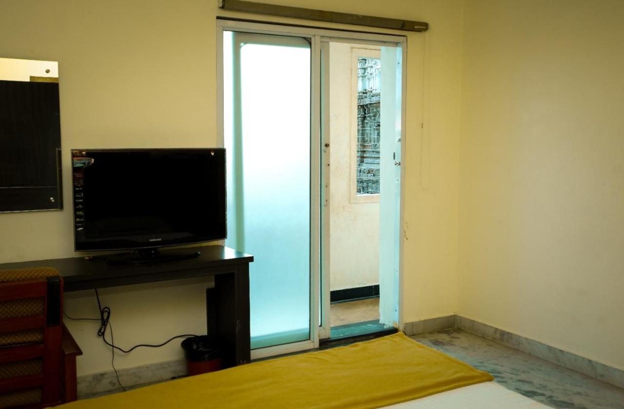 Hotel Arunachala Tiruvannāmalai エクステリア 写真